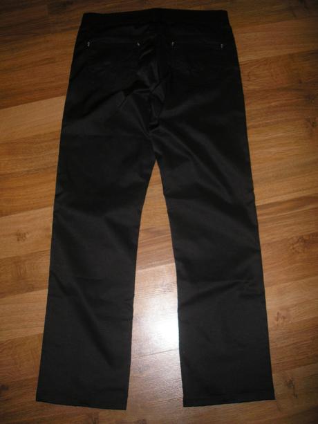 Nohavice matno-leskle, 32