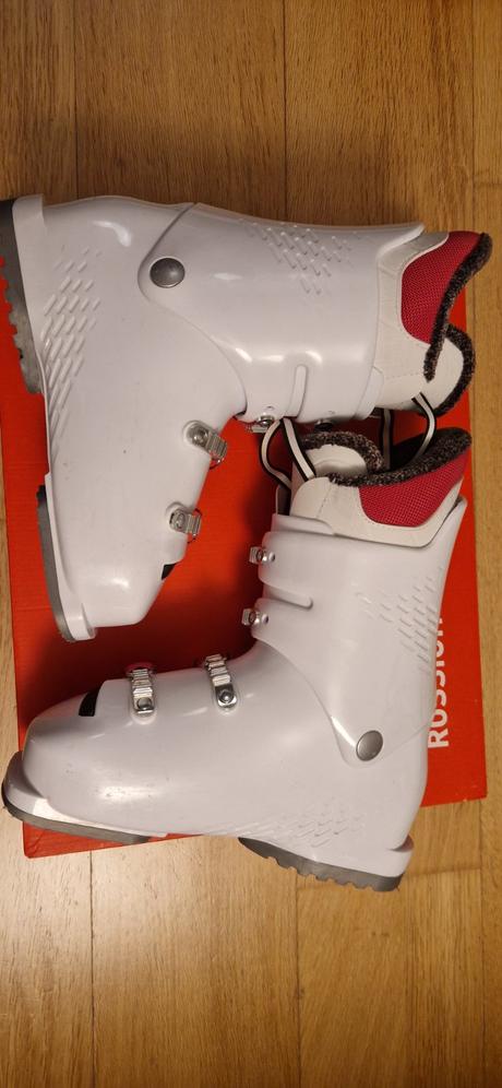 Lyžiarky 24.0, osobne ba, nm, dk, rossignol,24
