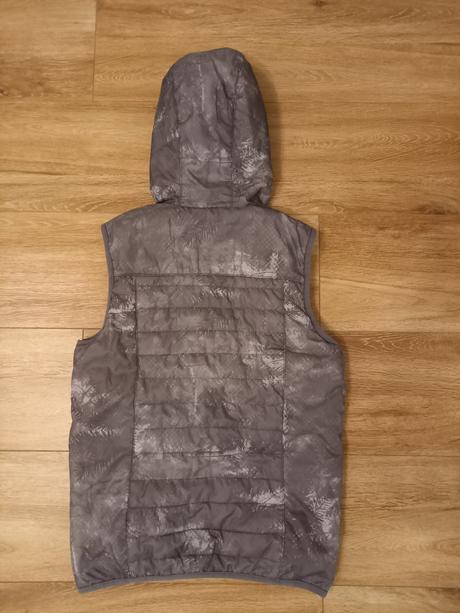 Zateplená vesta s kapucou, decathlon,152