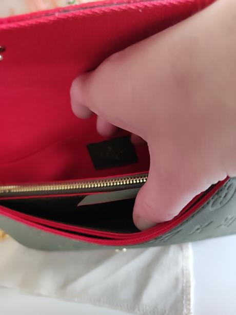 Dámska kožená kabelka, 