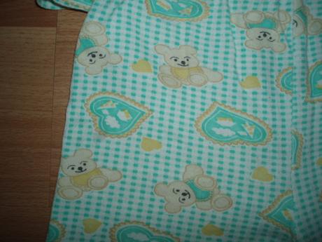 Pyžamo s mackom, 80