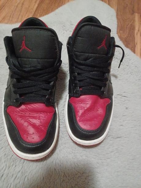 Predám originál  jordany, nike,42