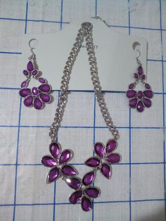 Sada náhrdelník a náušnice,