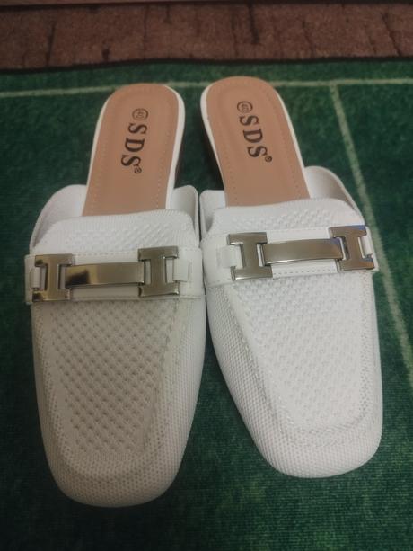 Trendové šľapky - nové, 40