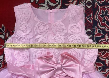 Princeznovské šaty, 128