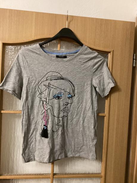 Tričko s korálkami a strapcami, mohito,s