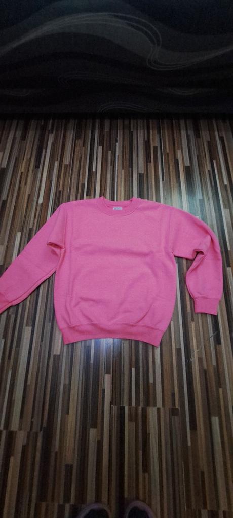 Ružový pulóver, s