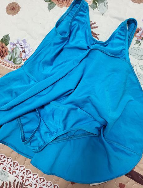 Body so sukňou roch valley na 5-6 rokov, 110