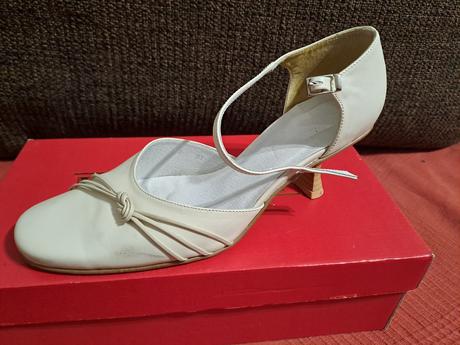 Béžové dámske lodičky vel.38, 38
