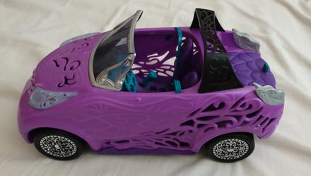 Monster high auto,