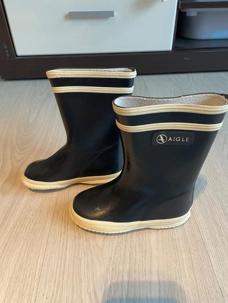 Gumaky, aigle,23