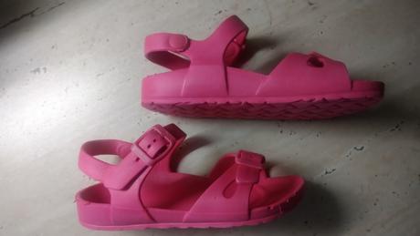 Dievčenské gumené sandále, 31