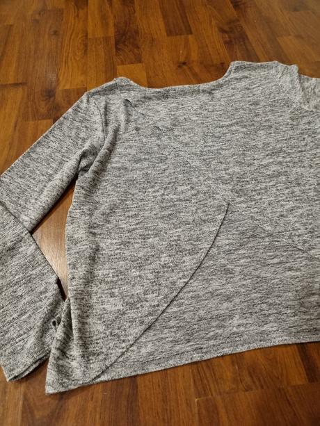 Krásny top s rozparkom na chrbte - xl, xl