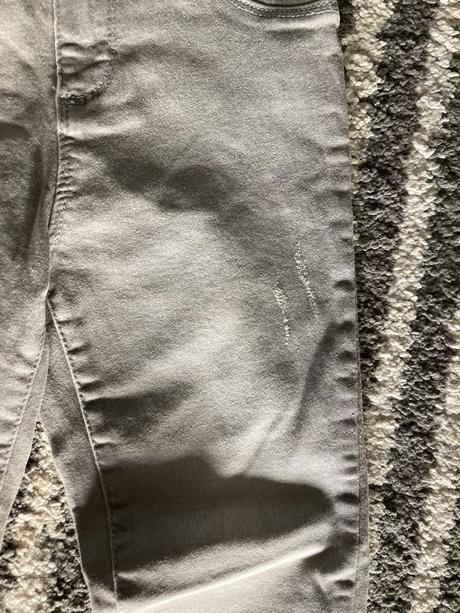 Šedé skinny rifle, reserved,140