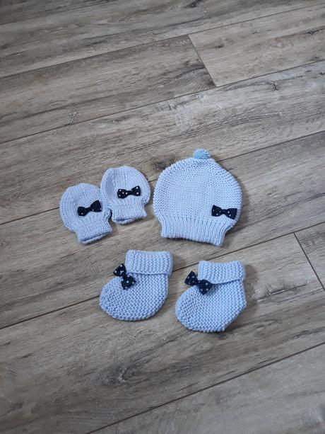 Čiapka, rukavice, capačky, 56