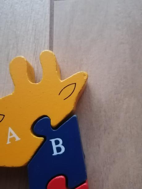 Drevené puzzle žirafa a motýľ, 