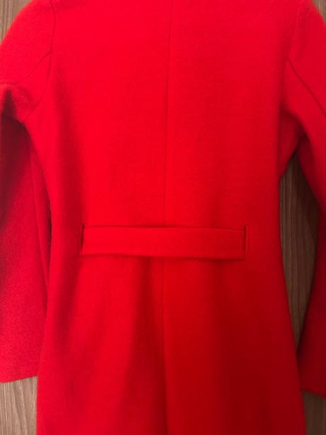 Nádherný kabát s opaskom značky sempre, pc 80 eur, s