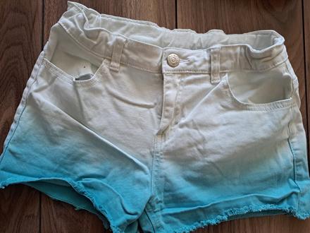 Šortky, 158