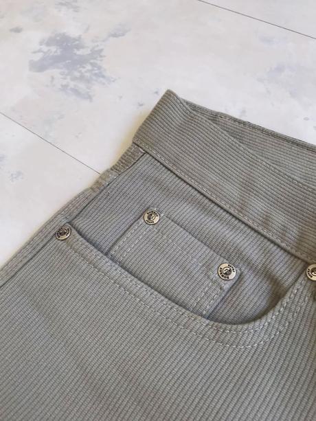 Kvalitné klasické nohavice 32/34 l/m, m