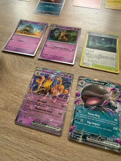 100 ks originál pokémon kariet - 3x ex karta,