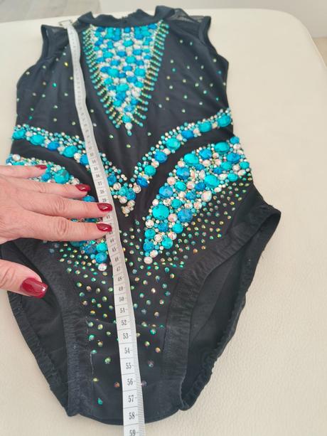 Dres na modrú gymnastiku, 140