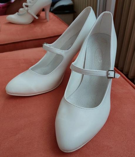 Biele poltopanky, 39