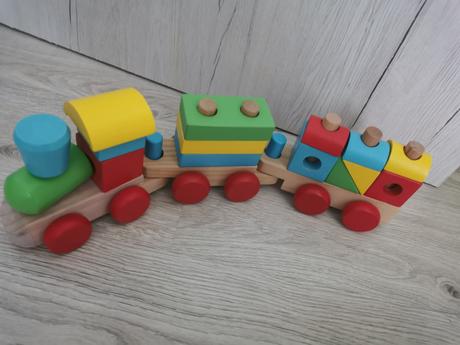 Drevený vláčik,