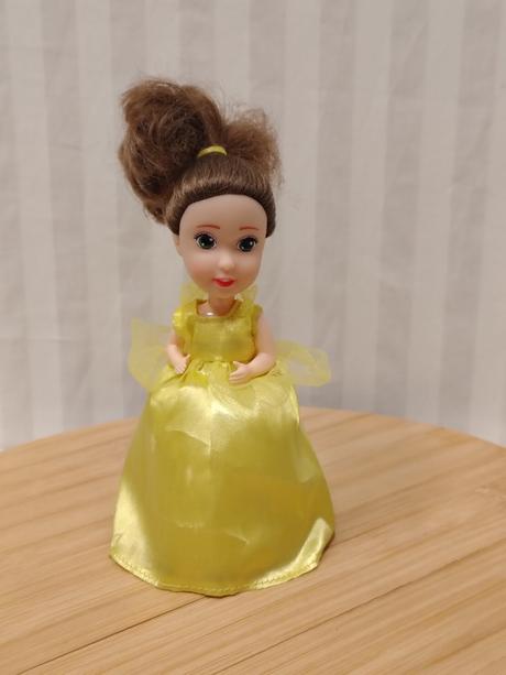 Zberateľ retro bábika cupcake surprise emco 1088b,