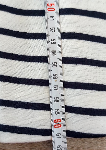 Pásikavá sukňa, 38