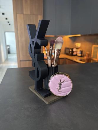 Dekoracia ysl, 