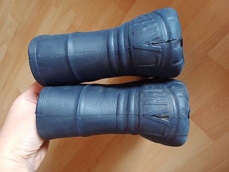 Gumaky na donosenie, 34