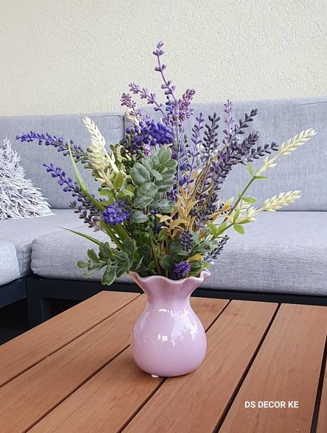 Vázička s levandulou,