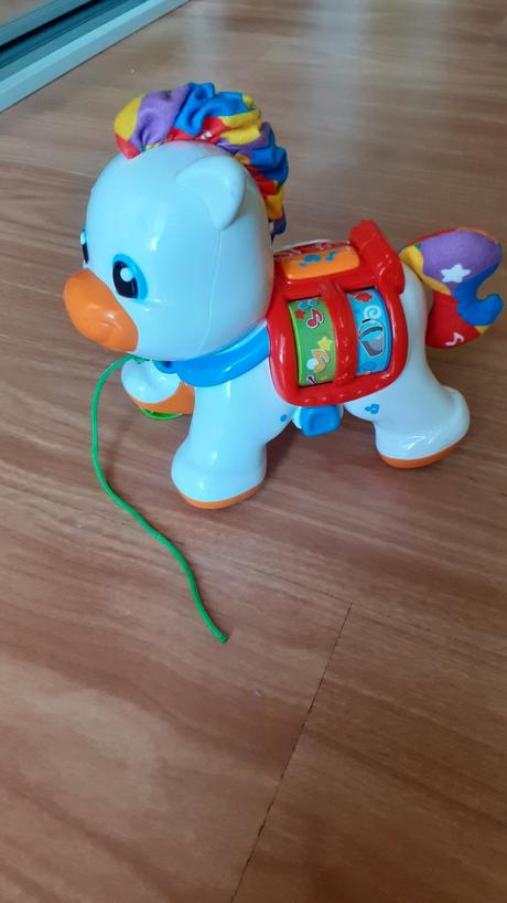 Interaktívny hrací koník, 