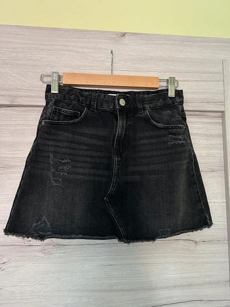 Sukňa, zara,140