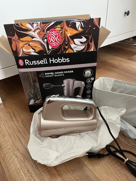 Mixér ručný russell hobbs,