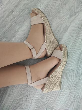 Sandále na platforme, 40