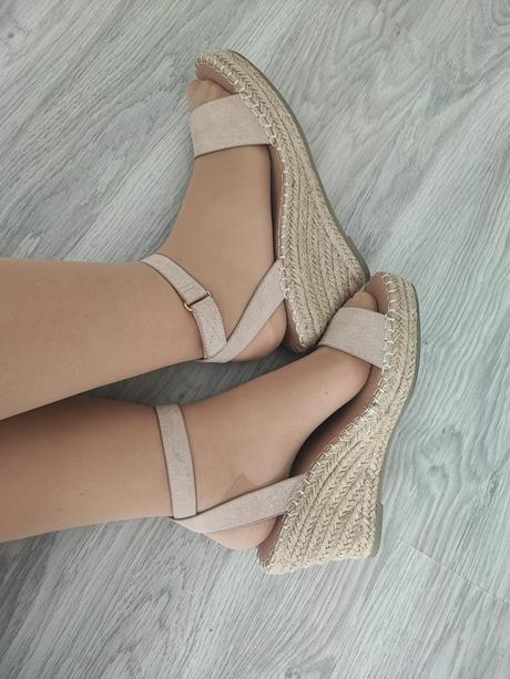 Sandále na platforme, 40