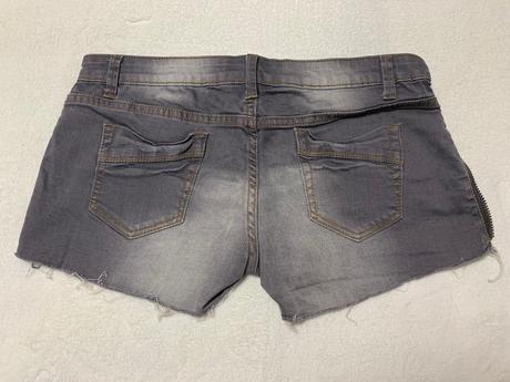 Rifľové kraťasy so zipsami, 40