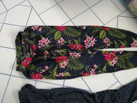 Nohavice voľného strihu, esmara,s