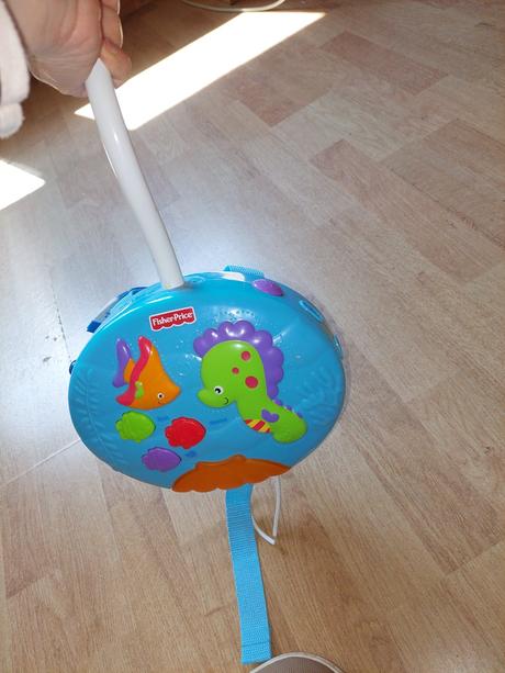 Kolotoč nad postielku s morskými zvieratkami, 