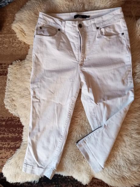 Biele trojštvrťové nohavice 36/38, 36