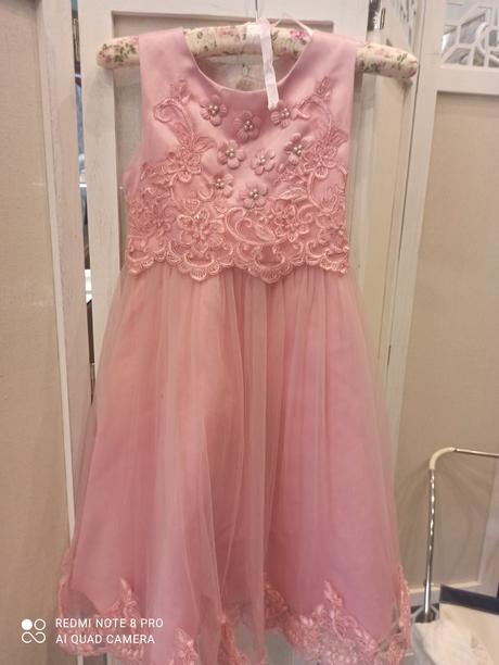 Spoločenské šaty, 146