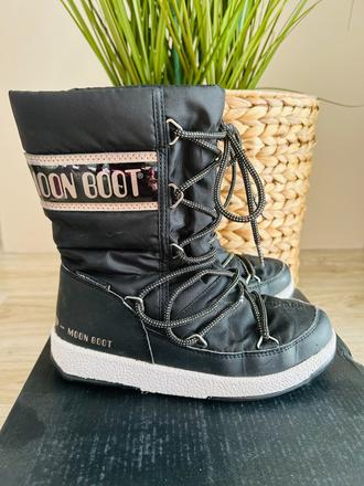 Krásne detské snehule značky moon boot, pc 130 eur, 33