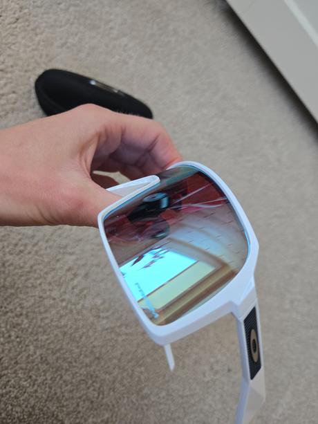 Okuliare oakley sutro, 