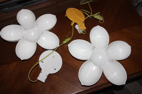 Ikea lampa biely kvet  2 ks, 