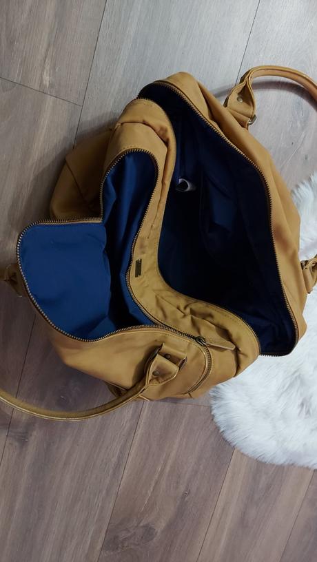 Velka kabela roxy, roxy