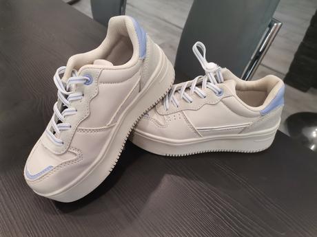 Botasky reserved, reserved,30