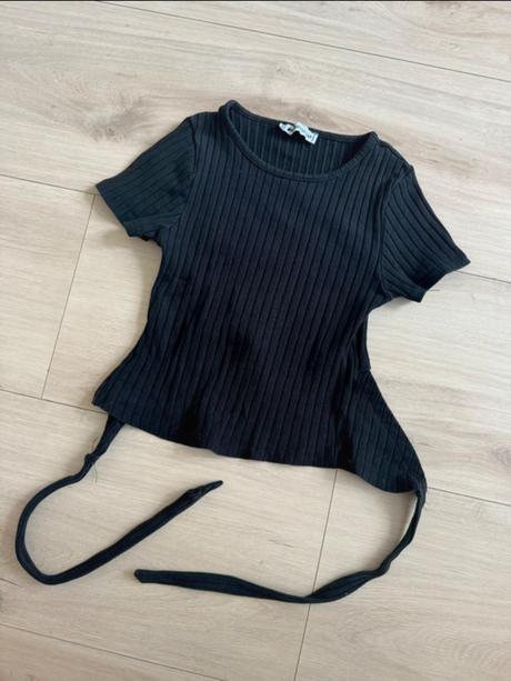 Vrubkovany top s maslickou, new yorker,32