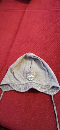 Čiapka so siltom, 98