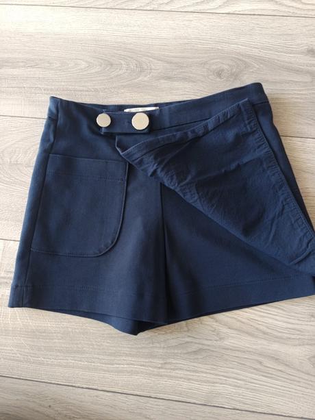 Sukňokraťasy, zara,140